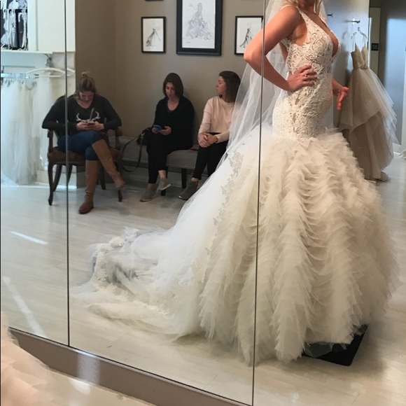 Lazaro wedding dress - Picture 5 of 8